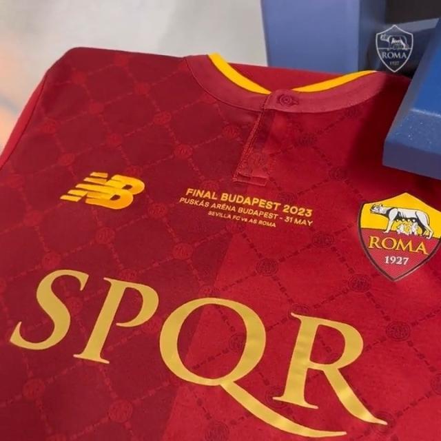 1685377419344048850.jpg 罗马.jpg